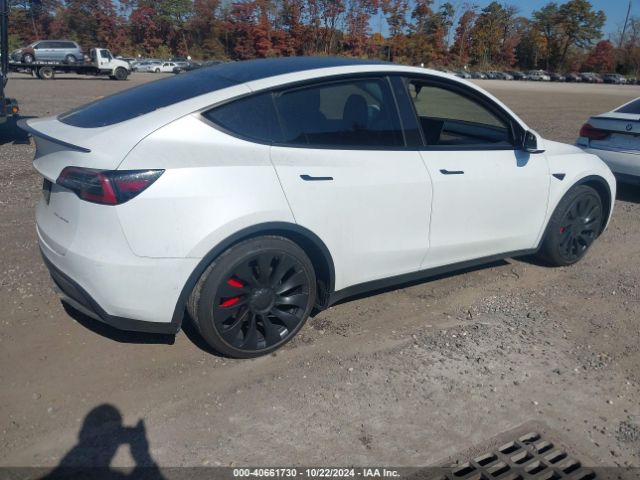 Photo 3 VIN: 7SAYGDEF6NF467860 - TESLA MODEL Y 