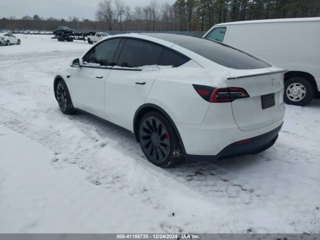 Photo 2 VIN: 7SAYGDEF6NF510920 - TESLA MODEL Y 