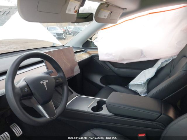 Photo 4 VIN: 7SAYGDEF6NF530214 - TESLA MODEL Y 