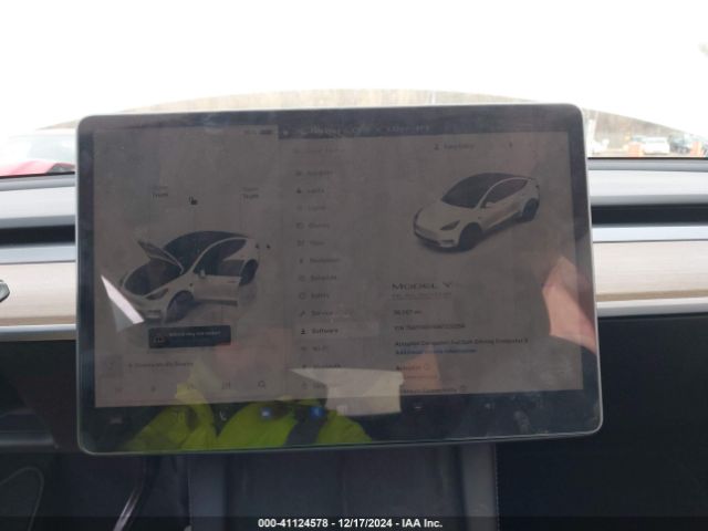 Photo 6 VIN: 7SAYGDEF6NF530214 - TESLA MODEL Y 