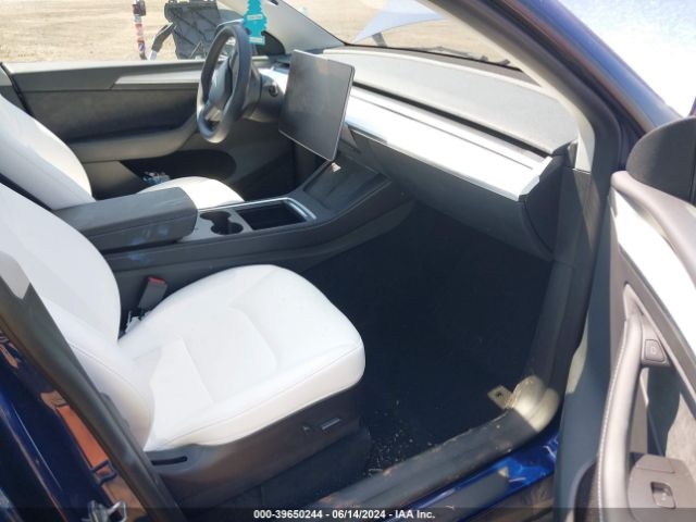 Photo 4 VIN: 7SAYGDEF6NF544520 - TESLA MODEL Y 