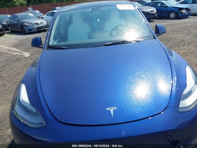 Photo 9 VIN: 7SAYGDEF6NF544520 - TESLA MODEL Y 