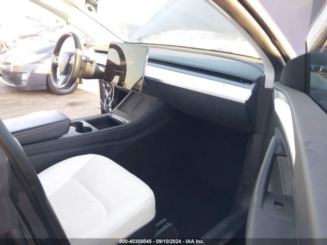 Photo 4 VIN: 7SAYGDEF6PF594806 - TESLA MODEL Y 