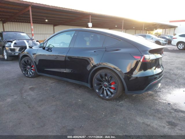 Photo 2 VIN: 7SAYGDEF6PF668564 - TESLA MODEL Y 