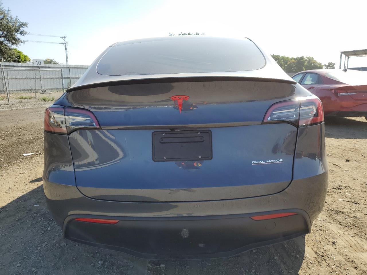 Photo 5 VIN: 7SAYGDEF6PF700882 - TESLA MODEL Y 