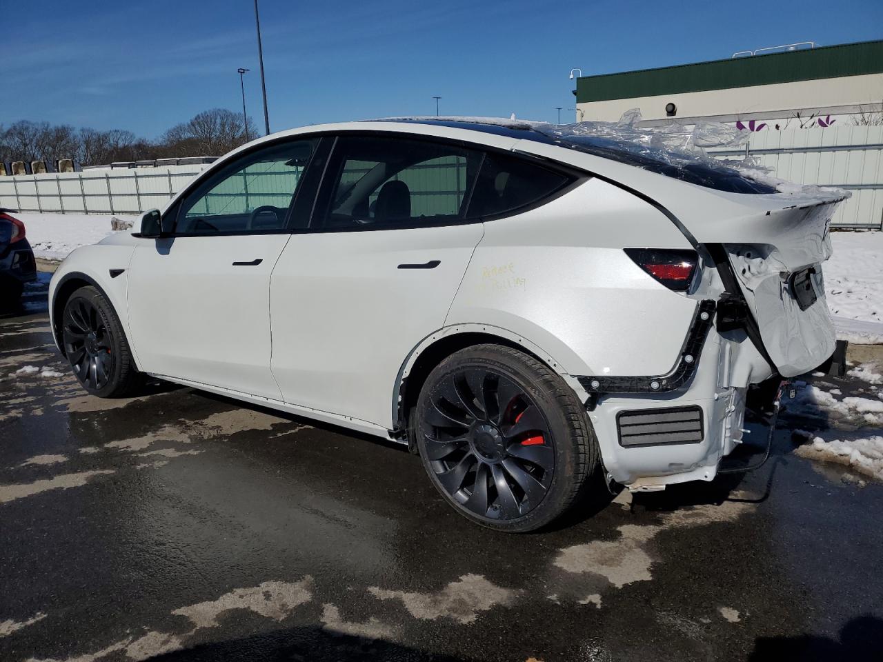 Photo 1 VIN: 7SAYGDEF6PF833111 - TESLA MODEL Y 