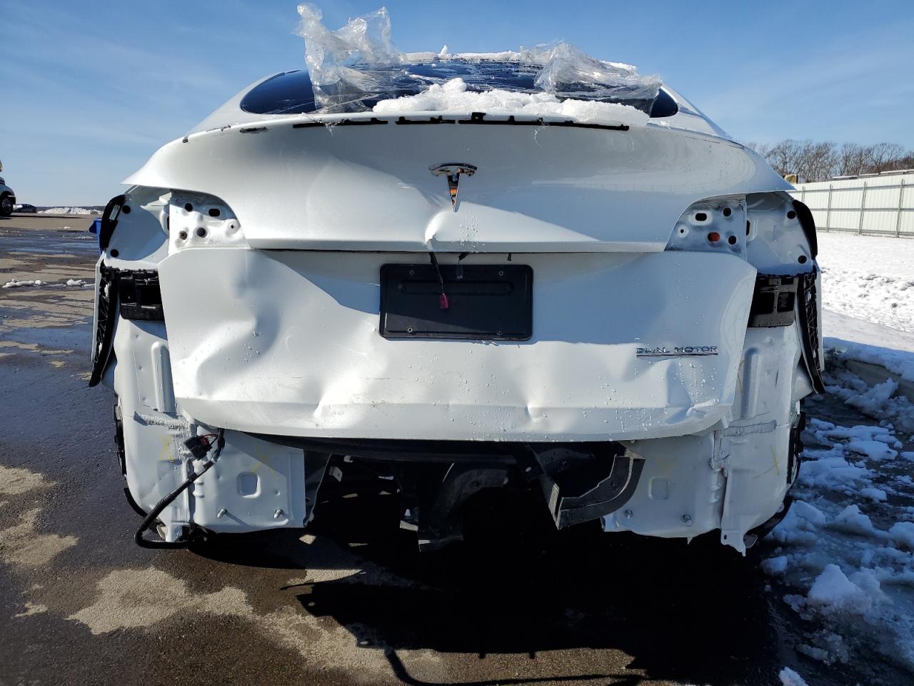 Photo 5 VIN: 7SAYGDEF6PF833111 - TESLA MODEL Y 