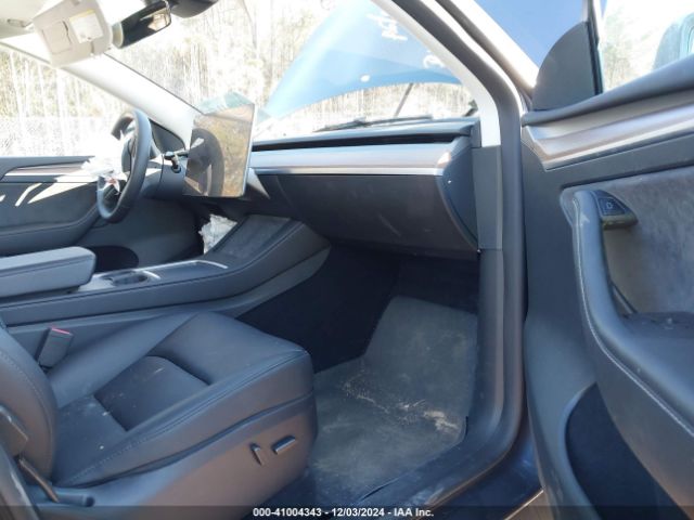 Photo 4 VIN: 7SAYGDEF6PF865153 - TESLA MODEL Y 