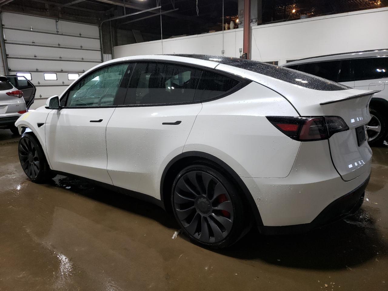 Photo 1 VIN: 7SAYGDEF7NF339062 - TESLA MODEL Y 