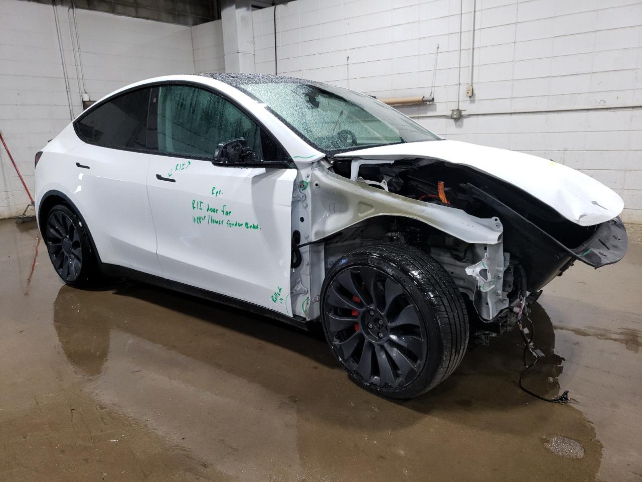 Photo 3 VIN: 7SAYGDEF7NF339062 - TESLA MODEL Y 