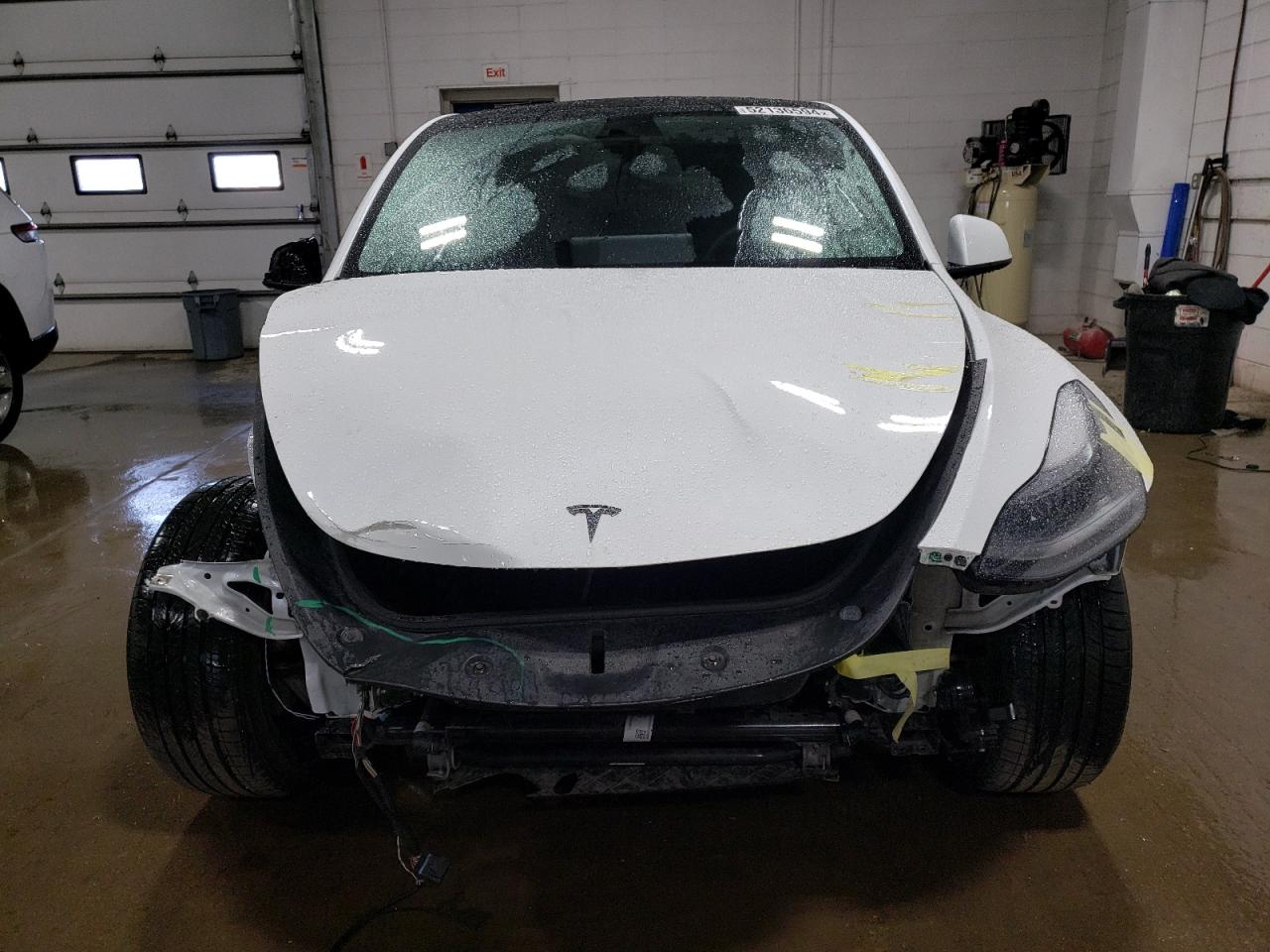 Photo 4 VIN: 7SAYGDEF7NF339062 - TESLA MODEL Y 