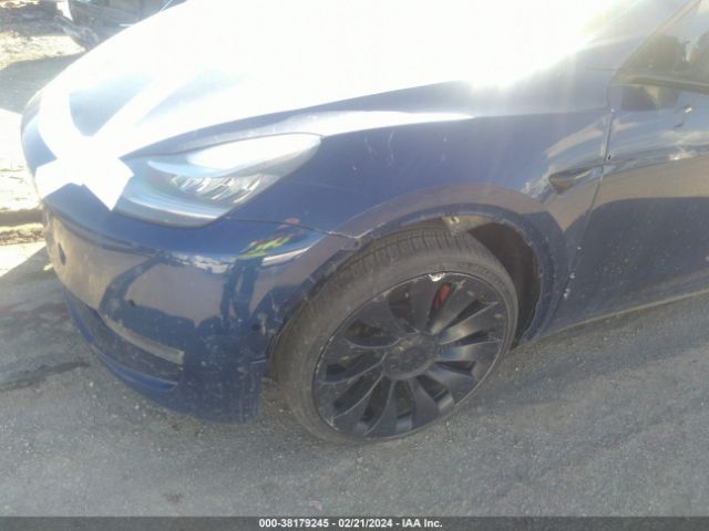 Photo 5 VIN: 7SAYGDEF7NF488569 - TESLA MODEL Y 