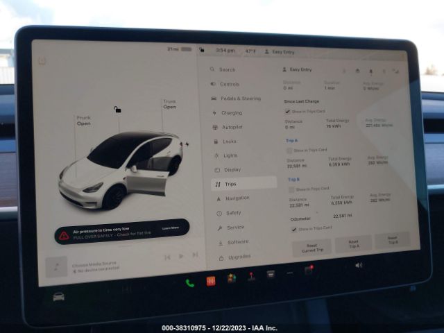 Photo 6 VIN: 7SAYGDEF7NF506116 - TESLA MODEL Y 