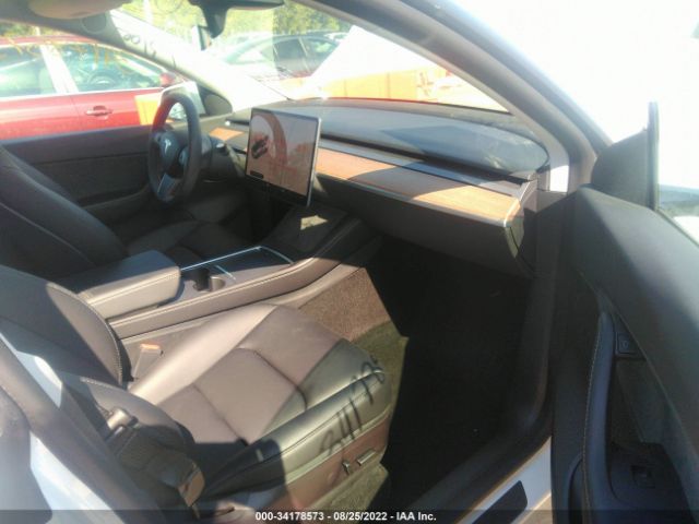 Photo 4 VIN: 7SAYGDEF8NF382034 - TESLA MODEL Y 