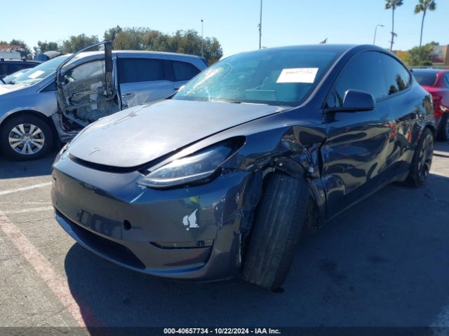 Photo 1 VIN: 7SAYGDEF8NF398556 - TESLA MODEL Y 