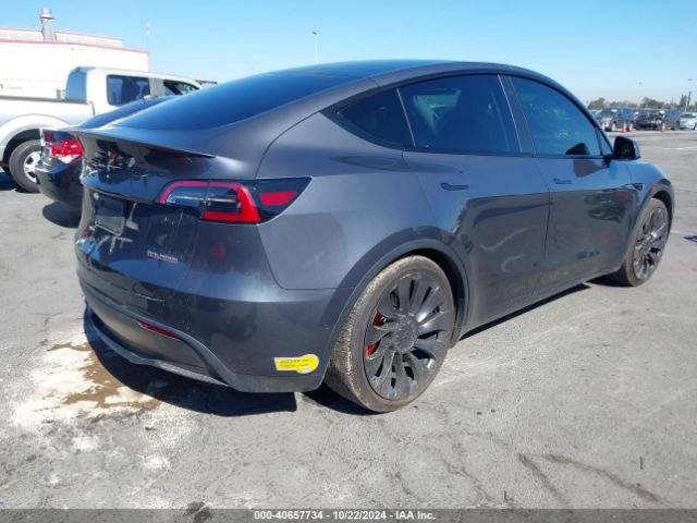 Photo 3 VIN: 7SAYGDEF8NF398556 - TESLA MODEL Y 