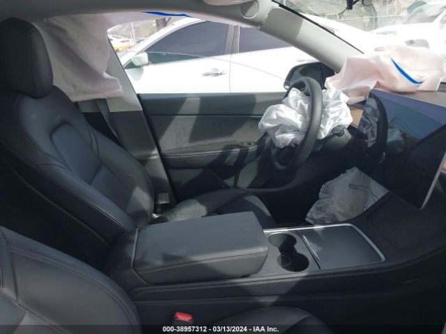 Photo 4 VIN: 7SAYGDEF8NF404856 - TESLA MODEL Y 