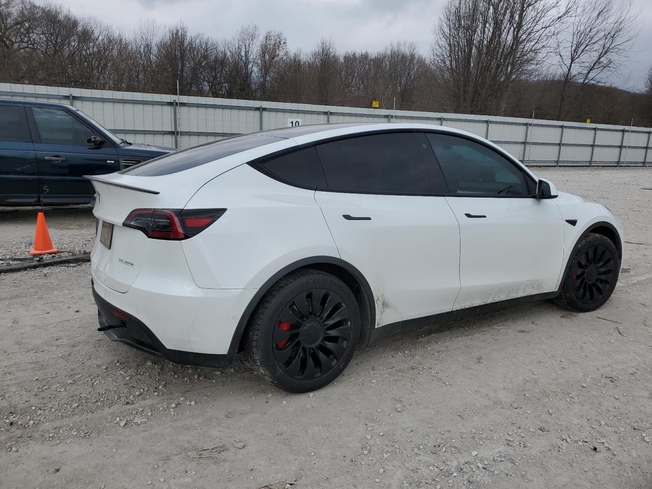 Photo 2 VIN: 7SAYGDEF8NF405098 - TESLA MODEL Y 