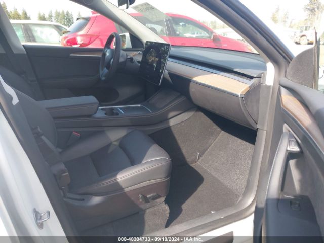 Photo 4 VIN: 7SAYGDEF8NF552926 - TESLA MODEL Y 