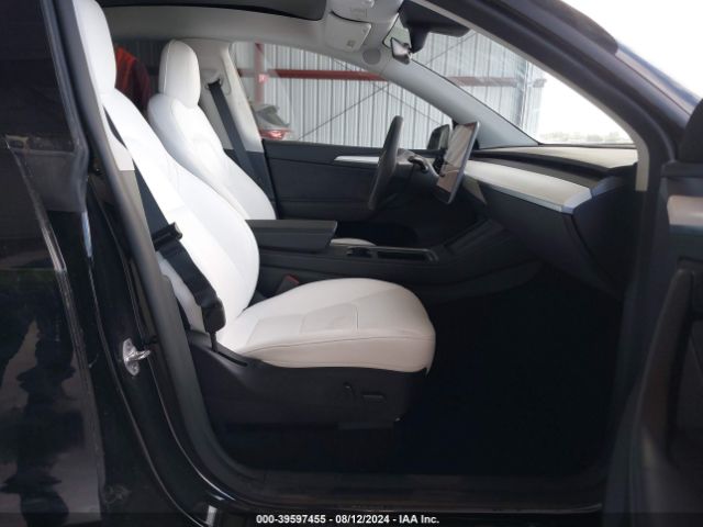 Photo 4 VIN: 7SAYGDEF8NF553851 - TESLA MODEL Y 