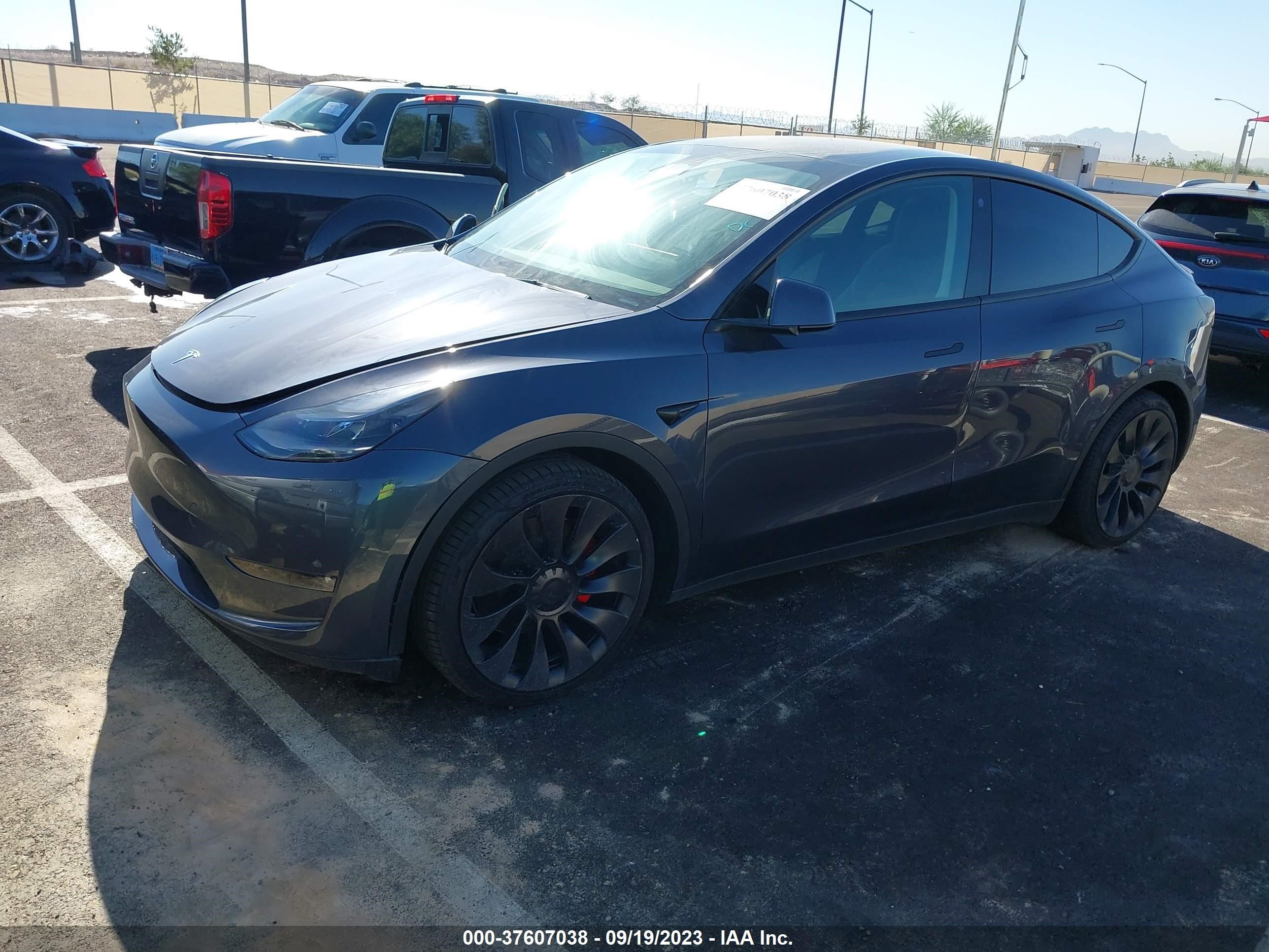 Photo 1 VIN: 7SAYGDEF8PF602002 - TESLA MODEL Y 