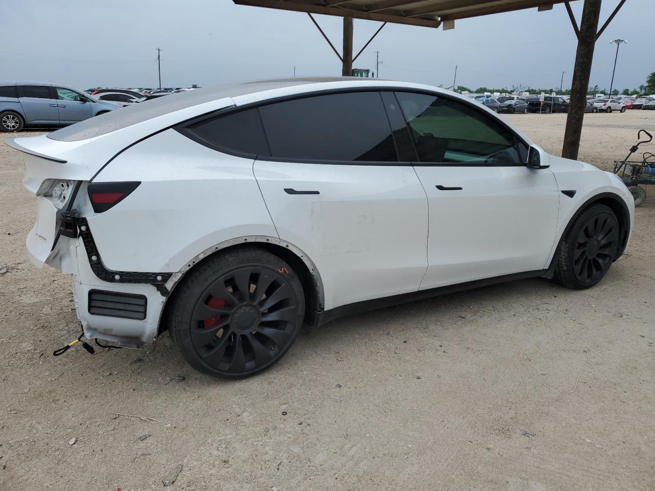 Photo 2 VIN: 7SAYGDEF8PF750280 - TESLA MODEL Y 