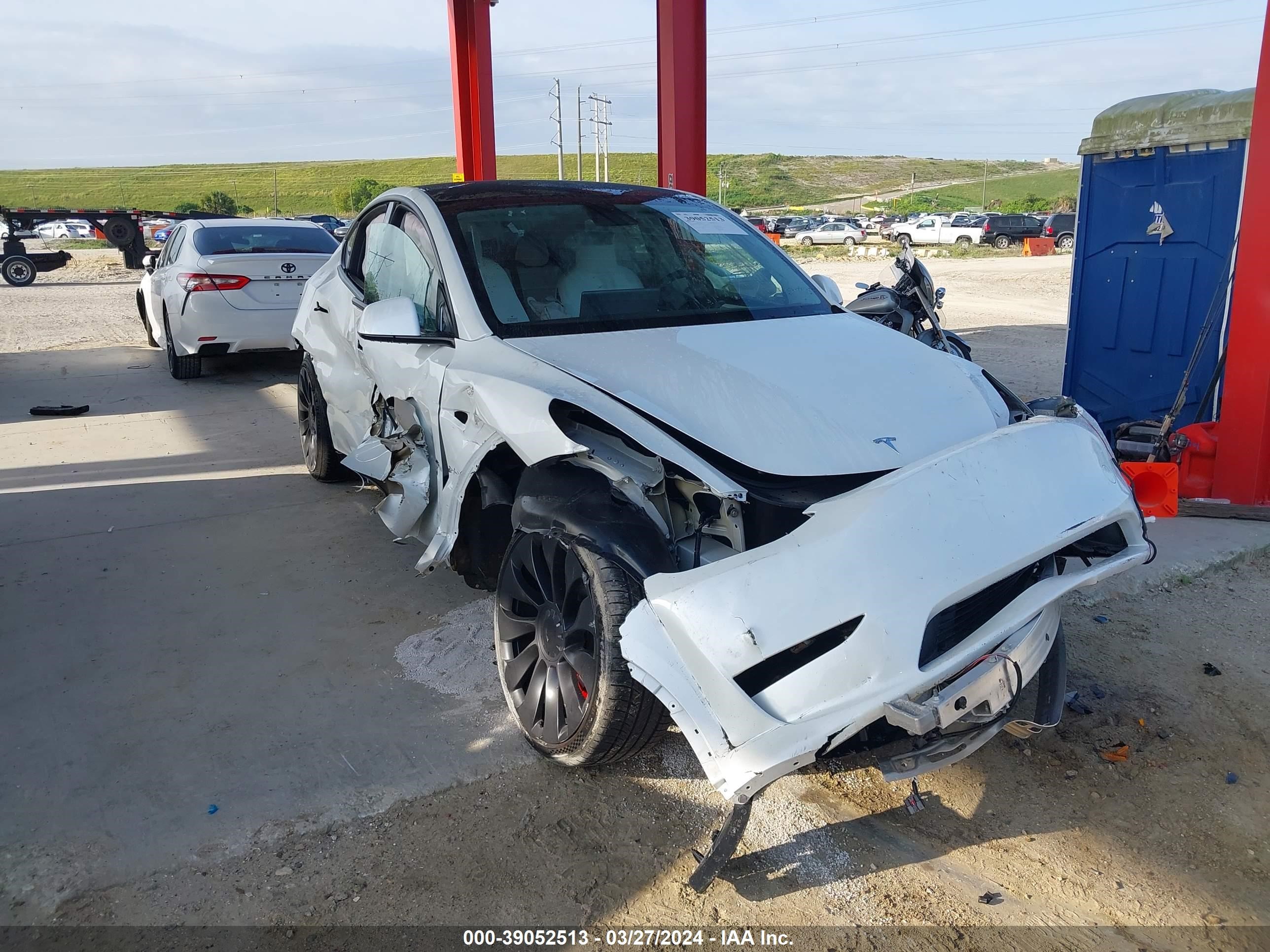 Photo 5 VIN: 7SAYGDEF8PF751493 - TESLA MODEL Y 