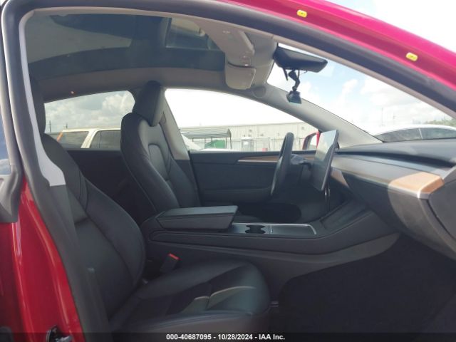 Photo 4 VIN: 7SAYGDEF8PF763563 - TESLA MODEL Y 