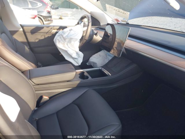 Photo 4 VIN: 7SAYGDEF8PF876705 - TESLA MODEL Y 