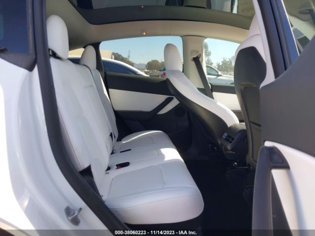 Photo 7 VIN: 7SAYGDEF9NF398498 - TESLA MODEL Y 