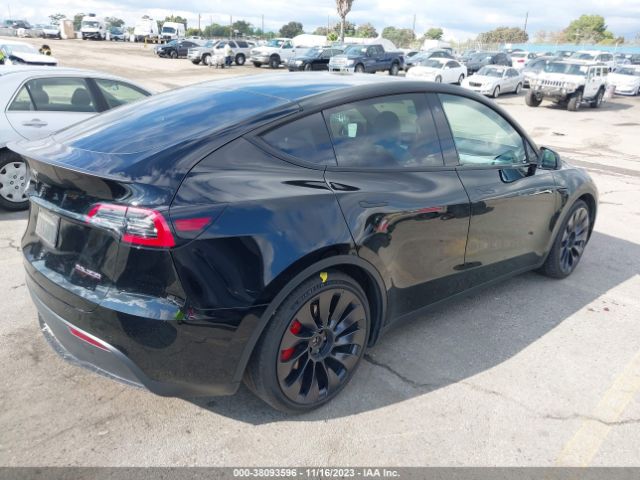 Photo 3 VIN: 7SAYGDEF9NF405093 - TESLA MODEL Y 