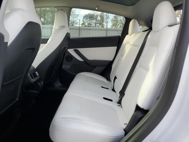 Photo 10 VIN: 7SAYGDEF9NF416370 - TESLA MODEL Y 