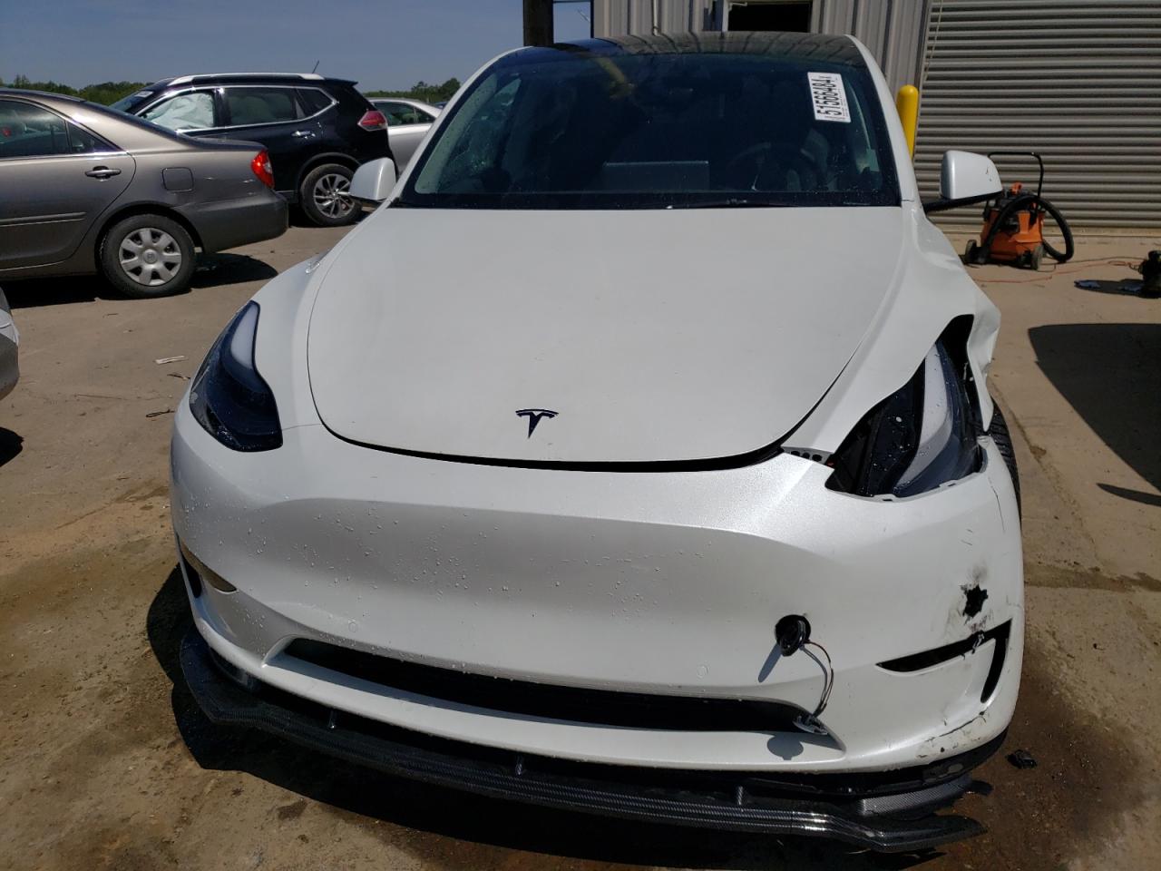 Photo 4 VIN: 7SAYGDEF9NF456853 - TESLA MODEL Y 