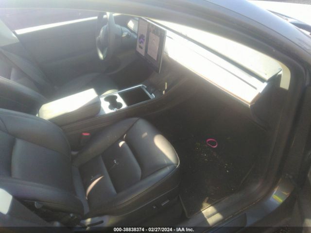 Photo 4 VIN: 7SAYGDEF9NF512452 - TESLA MODEL Y 