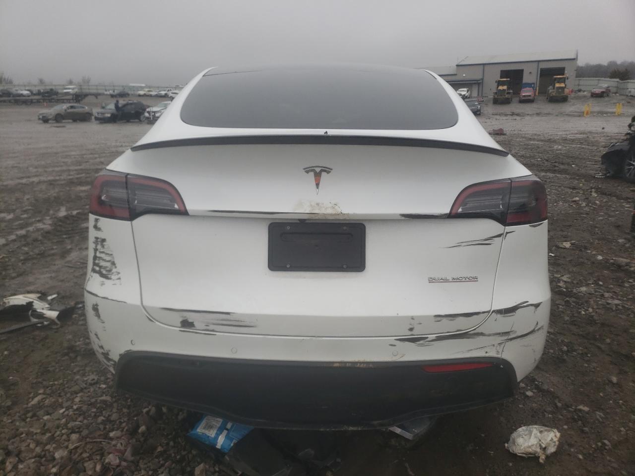 Photo 5 VIN: 7SAYGDEF9NF519059 - TESLA MODEL Y 