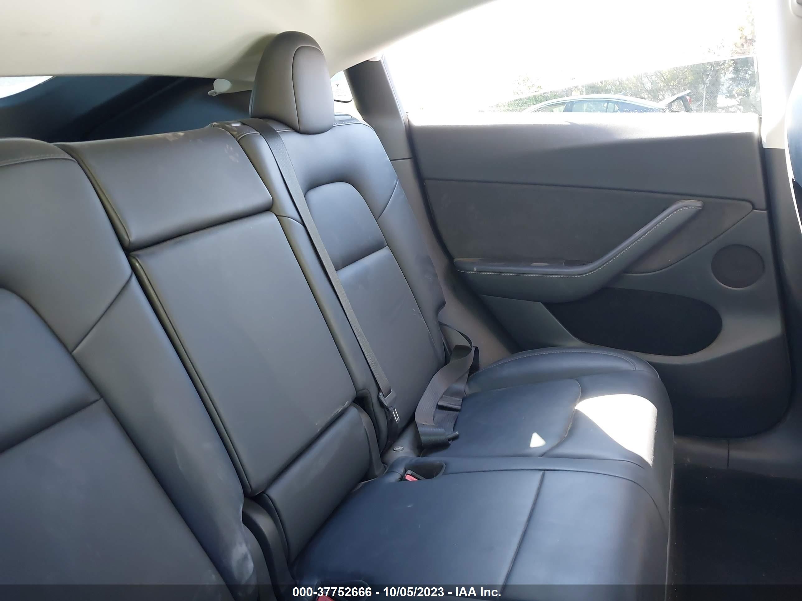 Photo 7 VIN: 7SAYGDEF9NF524438 - TESLA MODEL Y 