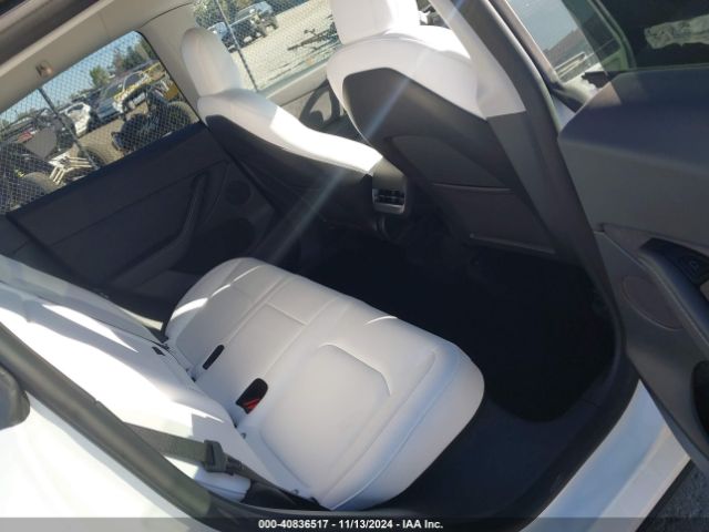 Photo 7 VIN: 7SAYGDEF9NF563983 - TESLA MODEL Y 