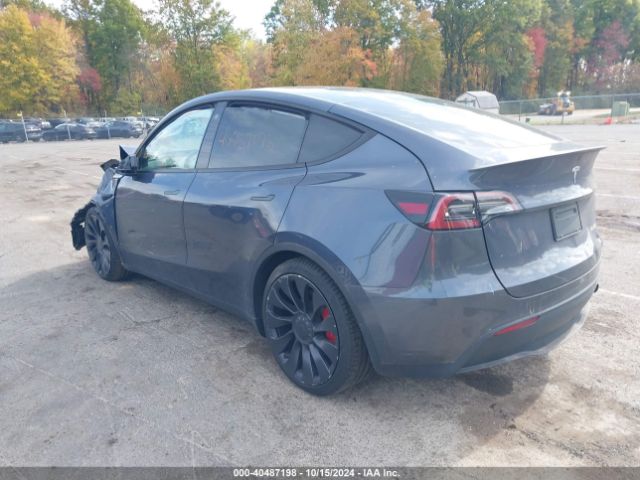 Photo 2 VIN: 7SAYGDEF9PF588806 - TESLA MODEL Y 