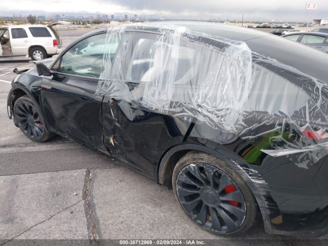 Photo 2 VIN: 7SAYGDEF9PF659602 - TESLA MODEL Y 