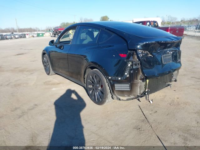 Photo 2 VIN: 7SAYGDEF9PF661446 - TESLA MODEL Y 