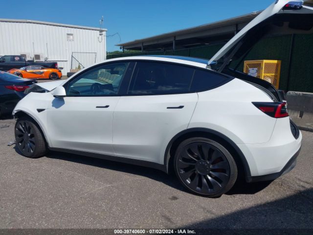 Photo 2 VIN: 7SAYGDEF9PF773938 - TESLA MODEL Y 