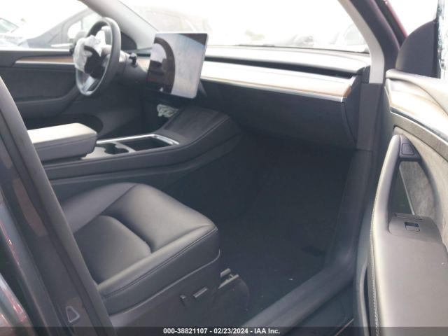 Photo 4 VIN: 7SAYGDEF9PF797172 - TESLA MODEL Y 