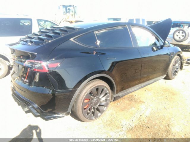 Photo 3 VIN: 7SAYGDEF9PF826850 - TESLA MODEL Y 