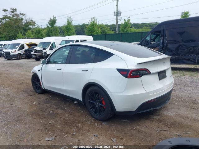 Photo 2 VIN: 7SAYGDEFXNF340903 - TESLA MODEL Y 