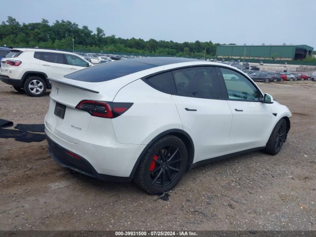 Photo 3 VIN: 7SAYGDEFXNF340903 - TESLA MODEL Y 