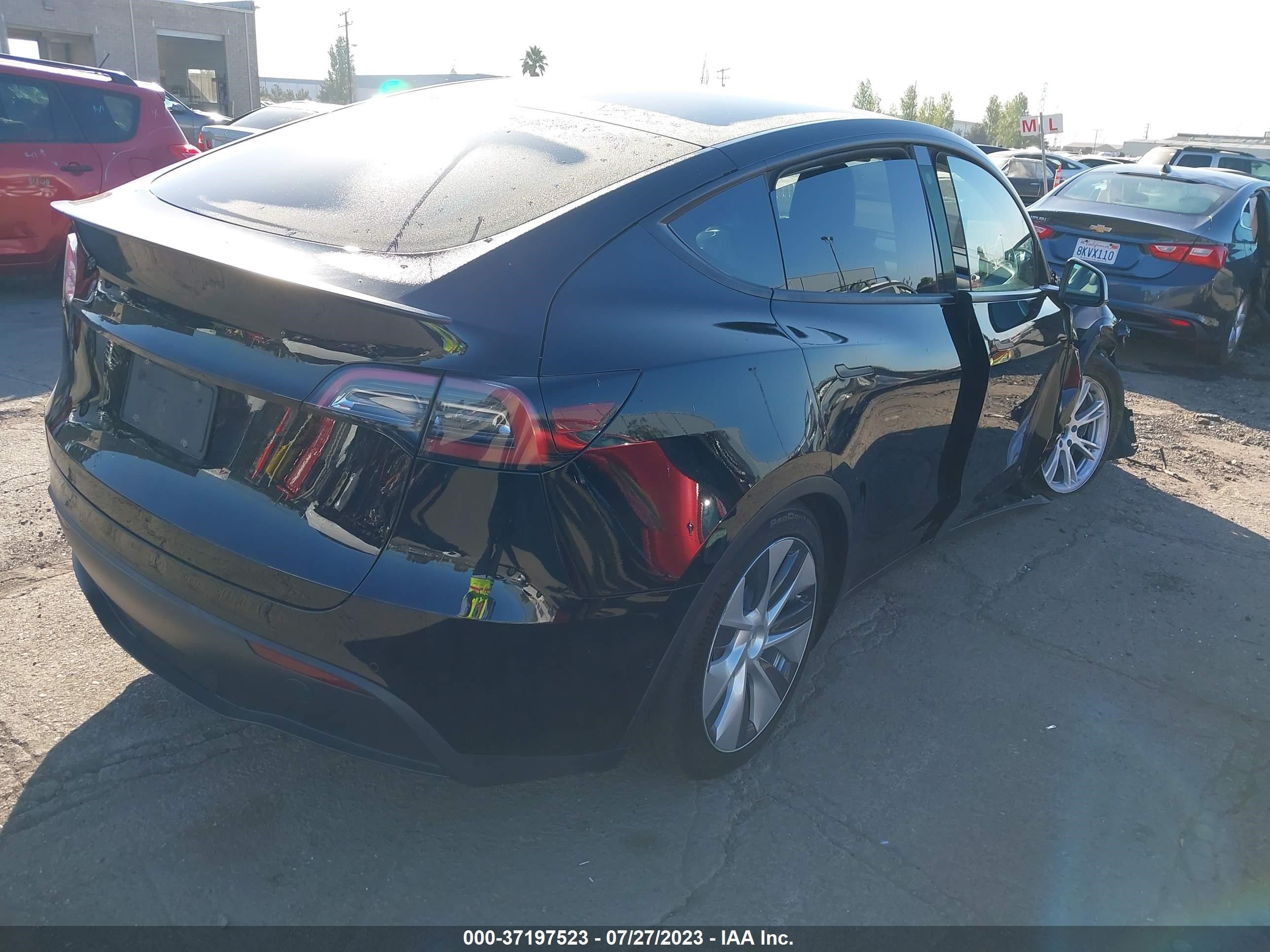 Photo 3 VIN: 7SAYGDEFXNF494625 - TESLA MODEL Y 