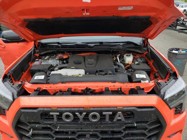 Photo 11 VIN: 7SVAAABA2PX008640 - TOYOTA SEQUOIA SR 