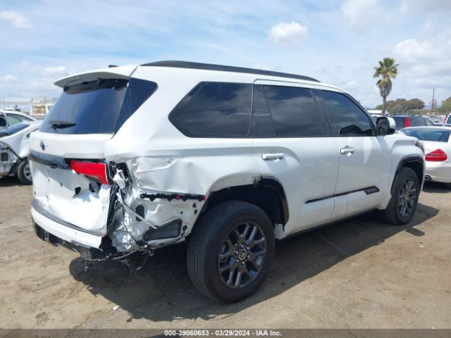 Photo 3 VIN: 7SVAAABA3PX004287 - TOYOTA SEQUOIA 