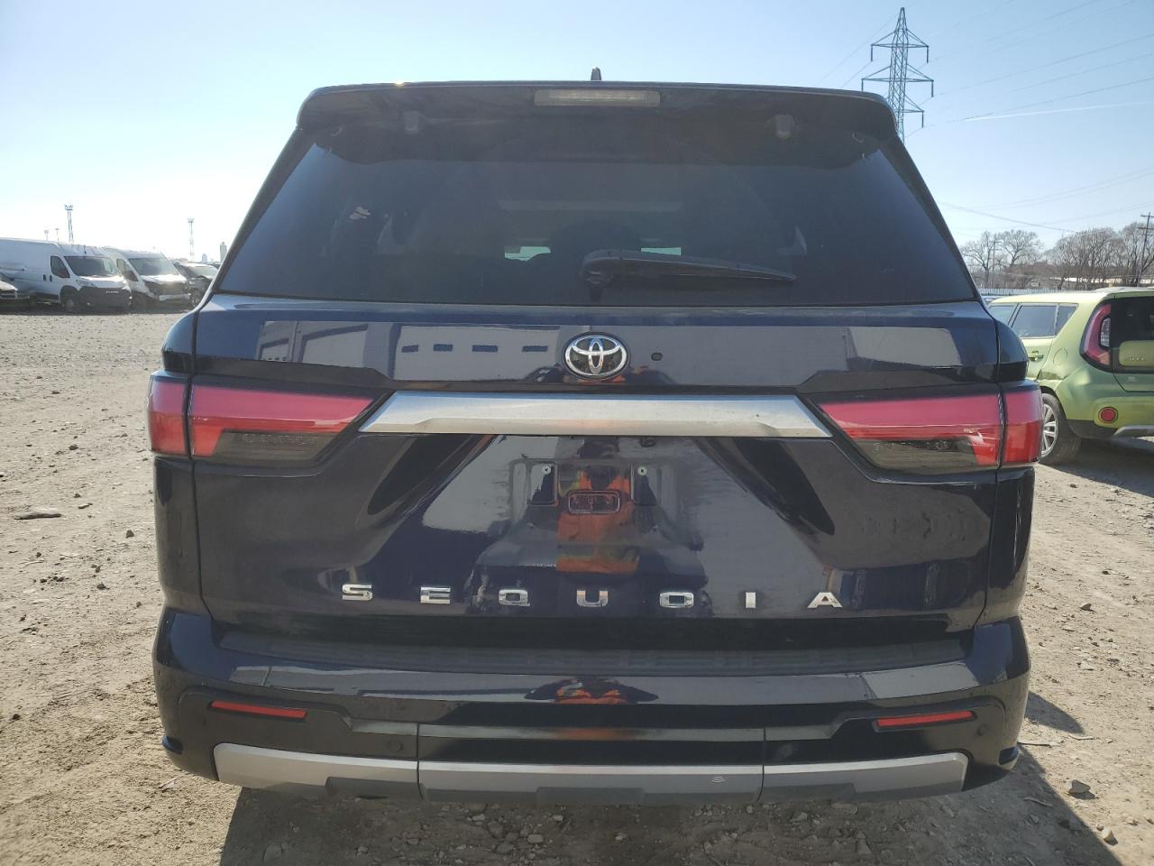 Photo 5 VIN: 7SVAAABA3PX016360 - TOYOTA SEQUOIA 