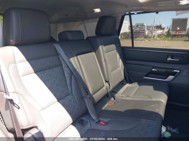 Photo 7 VIN: 7SVAAABA3RX034652 - TOYOTA SEQUOIA 